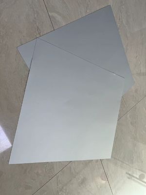 10万～30万刷の印刷が可能な、厚さ0.15mm/0.30mmのグレーホワイト無処理CTP印刷版