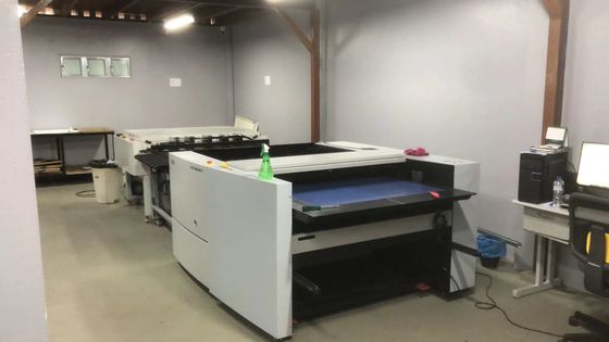 220V標準電圧 2020年 熱プレート製造機 物理寸法 2300*1255*1200mm プレートの繰り返し性 ± 5μm